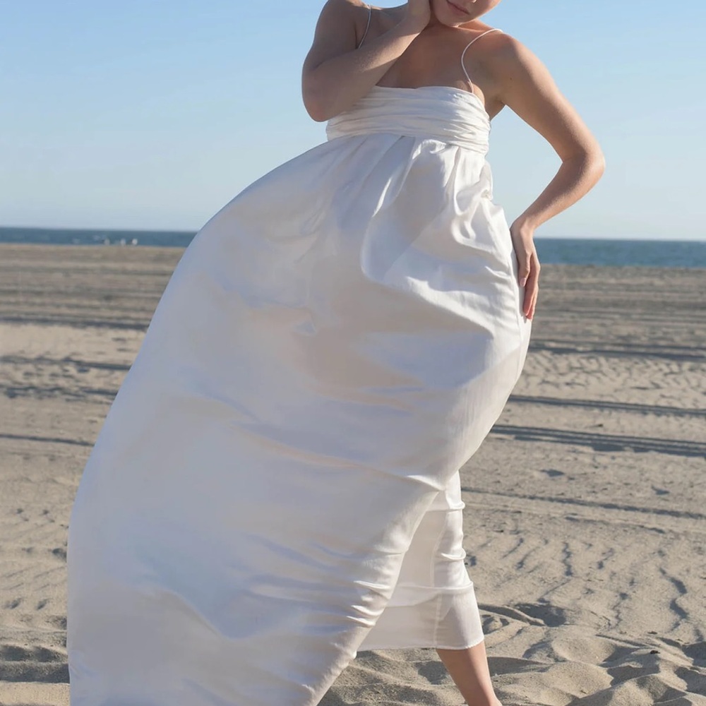Chic White Midi Dress